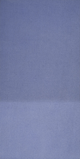 una tela verticale colorata con due grigi di diversa intensità

